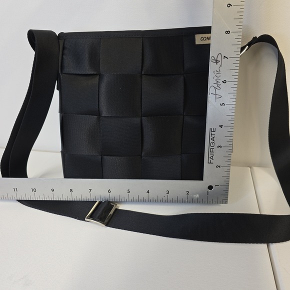 COMELY‎ Black Woven Seatbelt Crossbody Bag Adjustable Strap - Picture 3 of 5